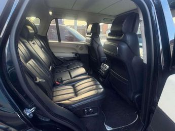 Land Rover RANGE ROVER 3.0 TD V6 Autobiography SUV 5dr Diesel Auto 4WD Euro 6 (s/s) (25
