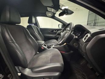 Nissan QASHQAI 1.6 dCi N-Vision SUV 5dr Diesel XTRON 2WD Euro 6 (s/s) (130 ps) 