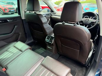 SKODA SUPERB 2.0 Superb Laurin & Klement TDI Semi-Auto 5dr