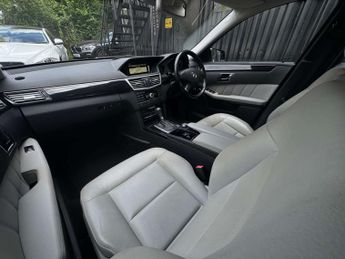 MERCEDES-BENZ E-CLASS 2.1 E250 BlueEfficiency AvantGarde CDi Auto 4dr