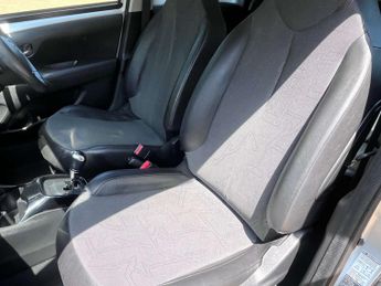 TOYOTA AYGO 1.0 Aygo X-Pression VVT-i CVT 5dr