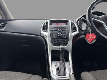 Vauxhall Astra 2.0 CDTi SRi Hatchback 5dr Diesel Auto Euro 5 (165 ps)