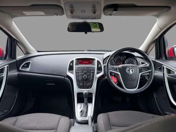 Vauxhall Astra 2.0 CDTi SRi Hatchback 5dr Diesel Auto Euro 5 (165 ps)