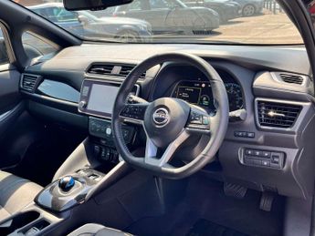 NISSAN LEAF Leaf Tekna Electric 110Kw 39kWh (AUTOMATIC) 5dr