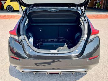 NISSAN LEAF Leaf Tekna Electric 110Kw 39kWh (AUTOMATIC) 5dr