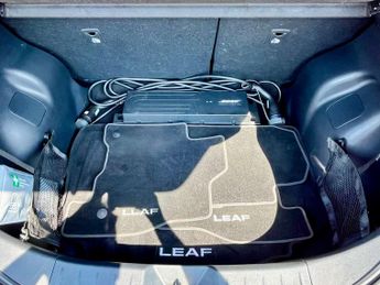 NISSAN LEAF Leaf Tekna Electric 110Kw 39kWh (AUTOMATIC) 5dr