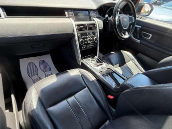 Land Rover Discovery Sport 2.0 TD4 HSE Black SUV 5dr Diesel Auto 4WD Euro 6 (s/s) (180 ps)
