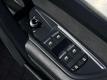 AUDI Q5 2.0 Q5 PHEV Competition 55 TFSI E Quattro Semi-Auto 4WD 5dr