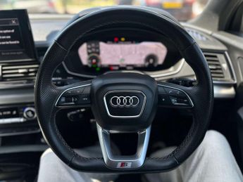 AUDI Q5 2.0 Q5 PHEV Competition 55 TFSI E Quattro Semi-Auto 4WD 5dr