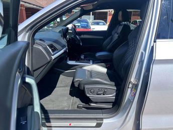 AUDI Q5 2.0 Q5 PHEV Competition 55 TFSI E Quattro Semi-Auto 4WD 5dr