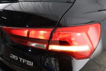 Audi Q3 1.5 TFSI CoD 35 Sport SUV 5dr Petrol S Tronic Euro 6 (s/s) (150 