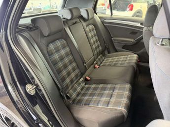 VOLKSWAGEN GOLF 1.4 Golf GTE Semi-Auto 5dr