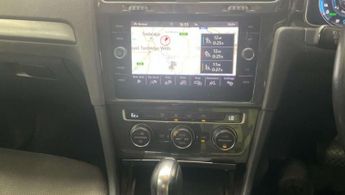 Volkswagen e-Golf 35.8kWh e-Golf Hatchback 5dr Electric Auto (136 ps)