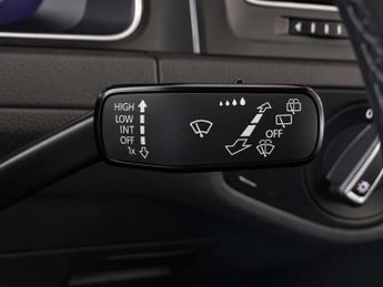 Volkswagen e-Golf 35.8kWh e-Golf Hatchback 5dr Electric Auto (136 ps)