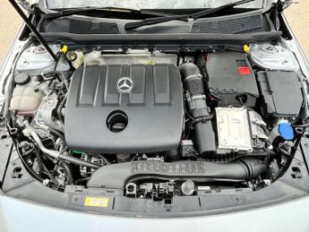 MERCEDES-BENZ A-CLASS 1.5 A 180 AMG Line Executive D Auto 5dr