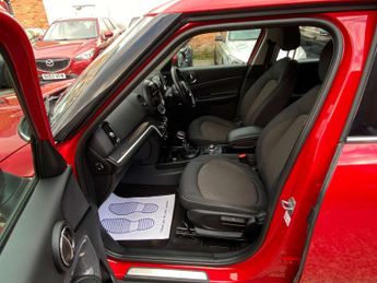 MINI Countryman 1.5 7.6kWh Cooper SE SUV 5dr Petrol Plug-in Hybrid Auto ALL4 Eur