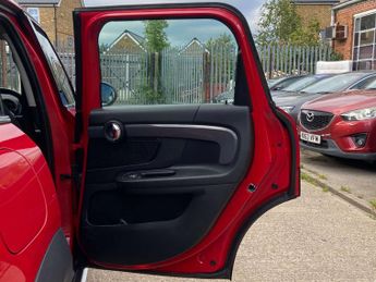 MINI Countryman 1.5 7.6kWh Cooper SE SUV 5dr Petrol Plug-in Hybrid Auto ALL4 Eur