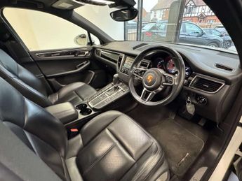 Porsche MACAN 3.0 TD V6 S SUV 5dr Diesel PDK 4WD Euro 6 (s/s) (258 ps)