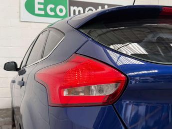 Ford Focus 1.6 Titanium Hatchback 5dr Petrol Powershift Euro 6 (125 ps)