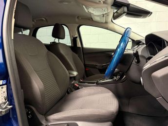 Ford Focus 1.6 Titanium Hatchback 5dr Petrol Powershift Euro 6 (125 ps)