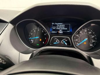 Ford Focus 1.6 Titanium Hatchback 5dr Petrol Powershift Euro 6 (125 ps)