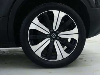 VOLVO C40 Recharge 69kWh Core SUV 5dr Electric Auto (231 ps)