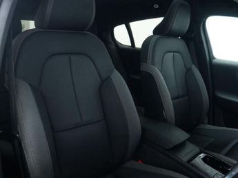 VOLVO C40 Recharge 69kWh Core SUV 5dr Electric Auto (231 ps)