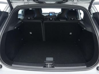 VOLVO EX30 Single Motor Extended Range 69kWh Plus SUV 5dr Electric Auto (27