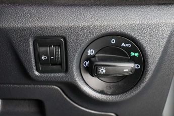 Skoda Kamiq 1.0 TSI Design Edition SUV 5dr Petrol DSG Euro 6 (s/s) (116 ps)