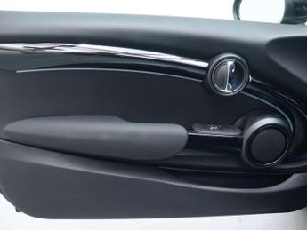 MINI Electric Hatch Cooper SE 32.6kWh Level 2 Hatchback 3dr Electric Auto (184 ps)