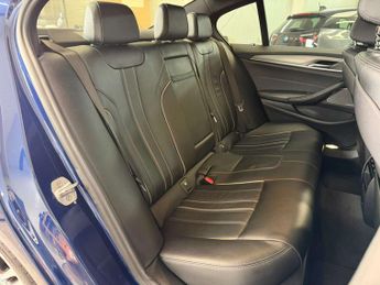 BMW 5 SERIES 2.0 520d xDrive M Sport Auto 4WD 4dr