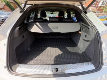 Audi Q3 2.0 Q3 S Line+ TDI Quattro Semi-Auto 4WD 5dr