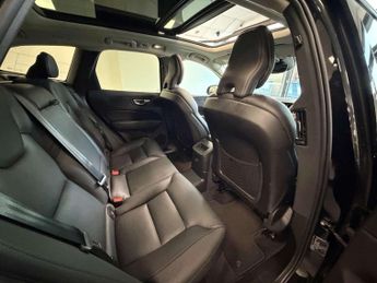 Volvo XC60 2.0h T6 Recharge 18.8kWh Plus SUV 5dr Petrol Plug-in Hybrid Auto