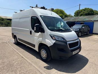 PEUGEOT BOXER 2.0 BlueHDi 335 Professional Panel Van 5dr Diesel Manual L2 H2 E