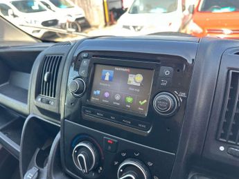 PEUGEOT BOXER 2.0 BlueHDi 335 Professional Panel Van 5dr Diesel Manual L2 H2 E