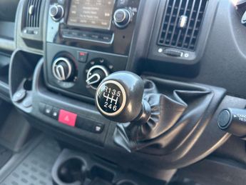 PEUGEOT BOXER 2.0 BlueHDi 335 Professional Panel Van 5dr Diesel Manual L2 H2 E