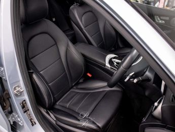 MERCEDES-BENZ C-CLASS 2.1 C250 D AMG Line Premium+ Auto 5dr
