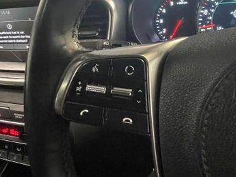 KIA SORENTO 2.2 Sorento KX-3 CRDi ISG 4x4 Auto 4WD 5dr