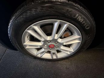 JAGUAR XE 2.0 XE Prestige Auto 4dr