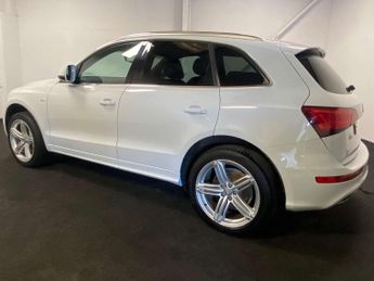 AUDI Q5 2.0 Q5 S Line+ TDI Quattro Auto 4WD 5dr