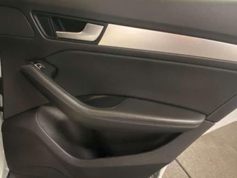 AUDI Q5 2.0 Q5 S Line+ TDI Quattro Auto 4WD 5dr