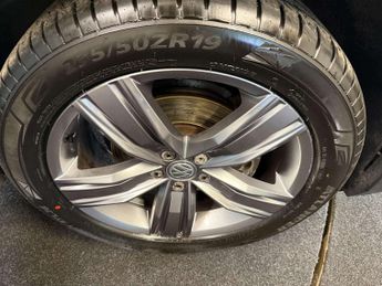 VOLKSWAGEN TIGUAN 2.0 Tiguan Allspace SEL TDI 4Motion Semi-Auto 4WD 5dr