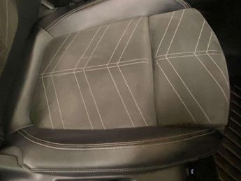 VAUXHALL GRANDLAND 1.5 Grandland Ultimate TD Auto 5dr