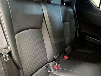 TOYOTA C-HR 1.8 C-HR Excel HEV CVT 5dr