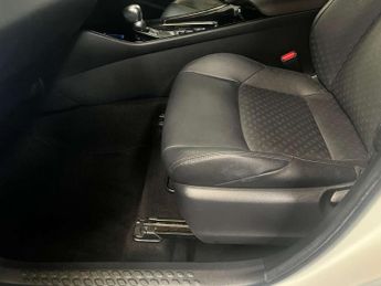 TOYOTA C-HR 1.8 C-HR Excel HEV CVT 5dr