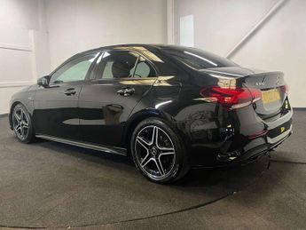 MERCEDES-BENZ A-CLASS 1.3 A 180 AMG Line Edition Executive Auto 4dr