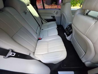 LAND ROVER RANGE ROVER 3.0 Range Rover Vogue TDV6 Auto 4WD 5dr