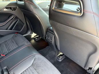 MERCEDES-BENZ CLA 2.1 CLA 220 AMG Sport CDi Auto 4dr