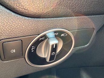 MERCEDES-BENZ CLA 2.1 CLA 220 AMG Sport CDi Auto 4dr