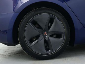 TESLA MODEL 3 (Dual Motor) Long Range Saloon 4dr Electric Auto 4WDE (346 ps)